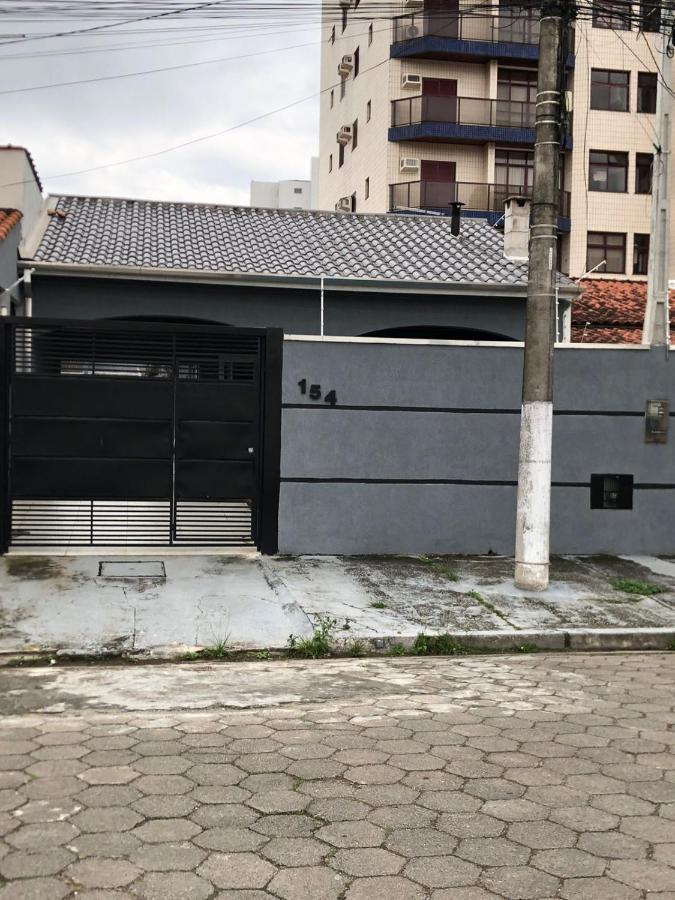 Casa Na Martim De Sa - 50M Da Praia Com Piscina Карагуататуба Экстерьер фото